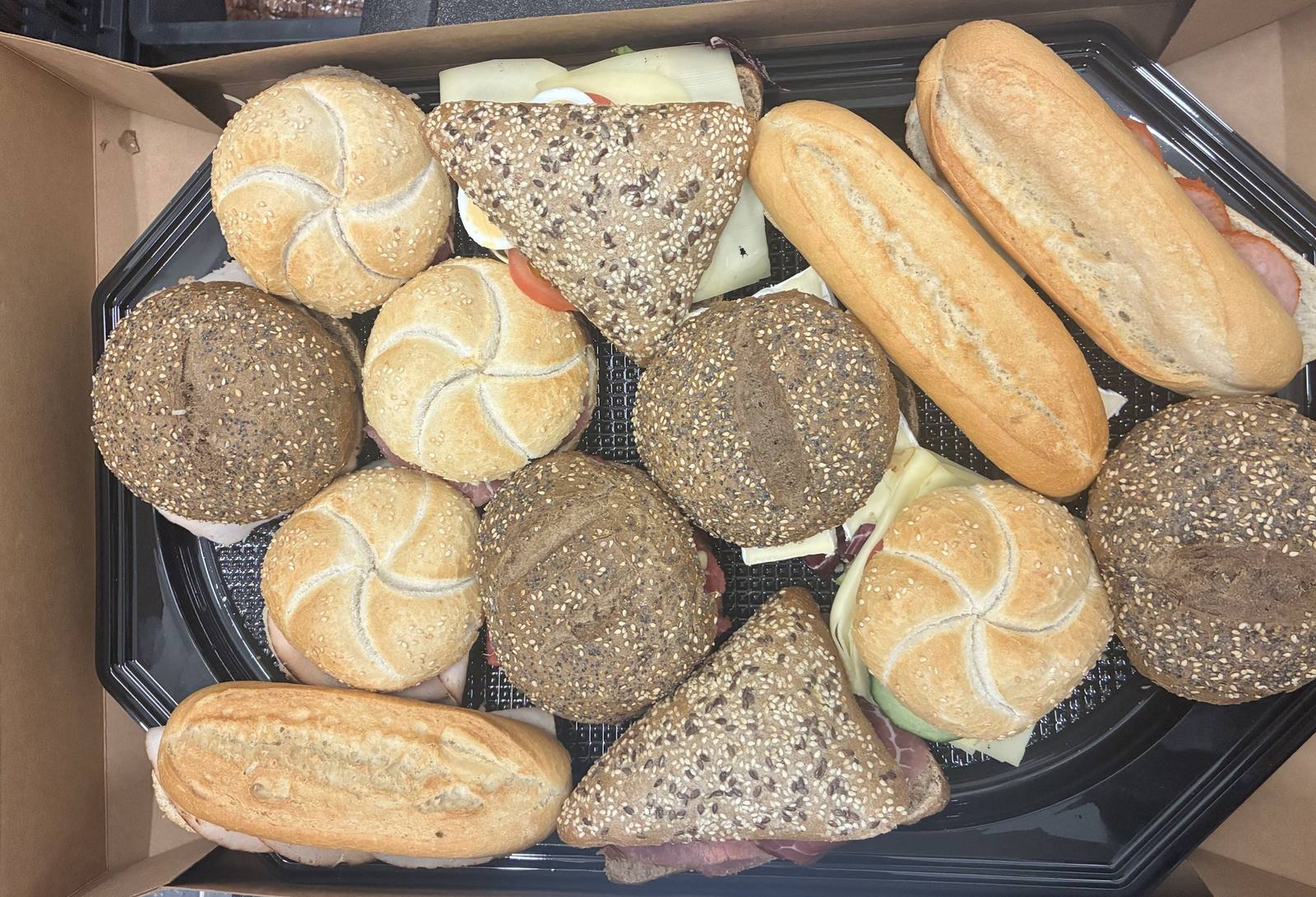 Verse broodjes van Lunchbus